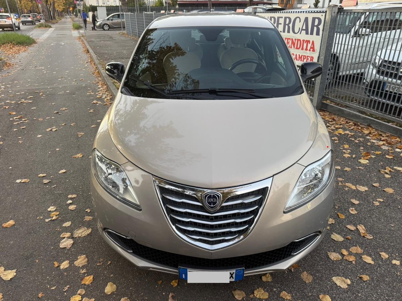 Lancia Ypsilon 1.3 MJT neopaten garanzia 12 mesi