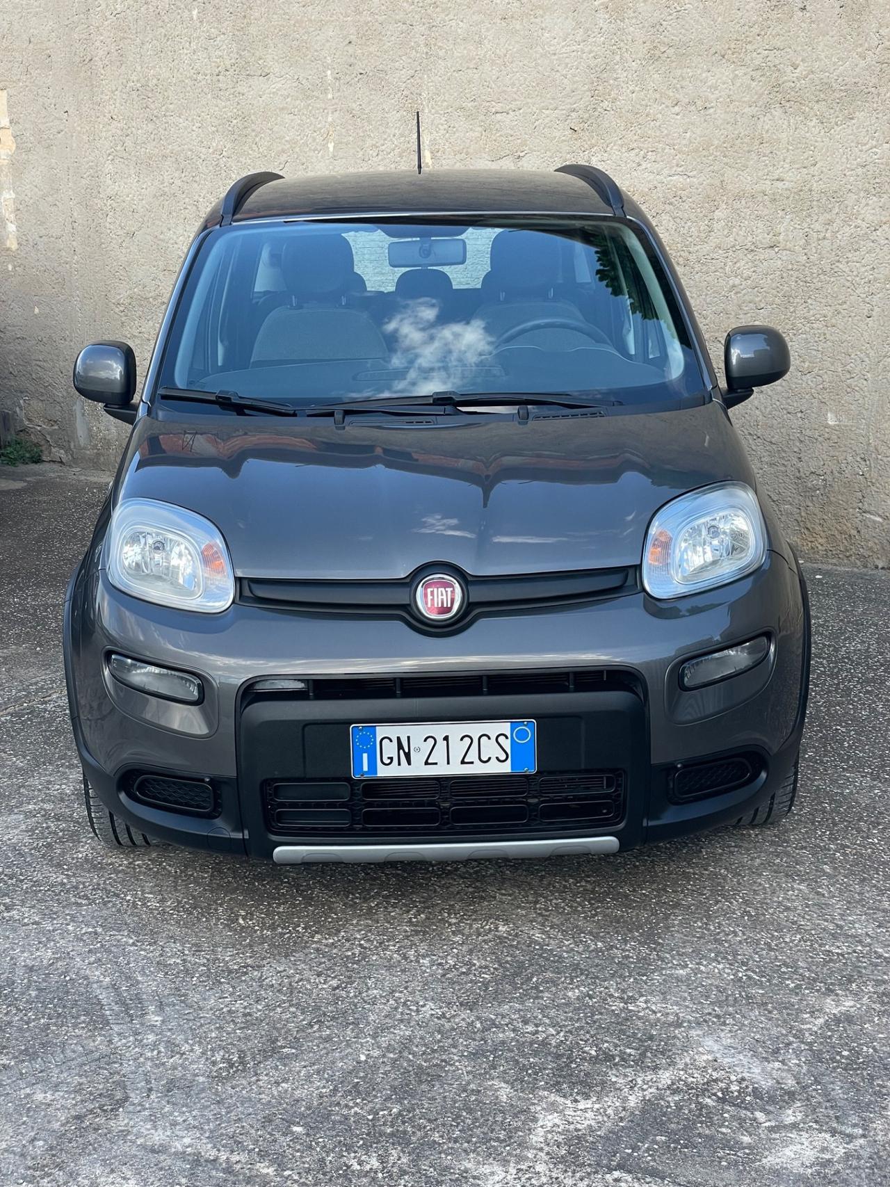 Fiat Panda 1.0 FireFly S&S Hybrid Garmin