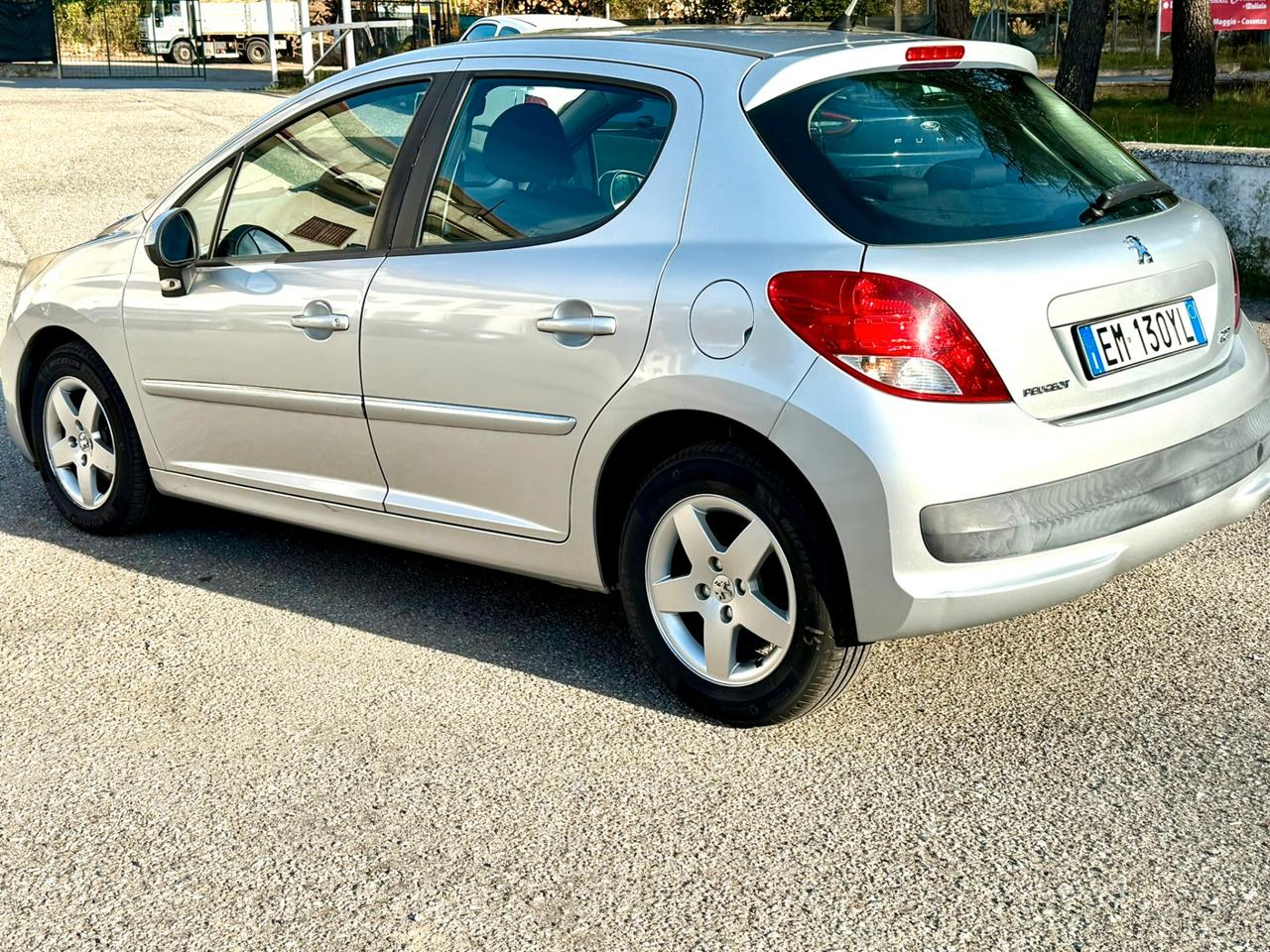 Peugeot 207 5p 1.4 hdi 8v energie 70cv