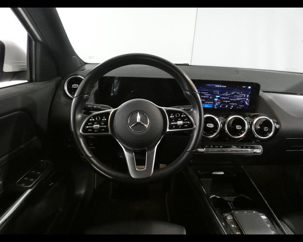 Mercedes-Benz GLA (H247) - GLA 200 d Automatic 4Matic Sport Plus