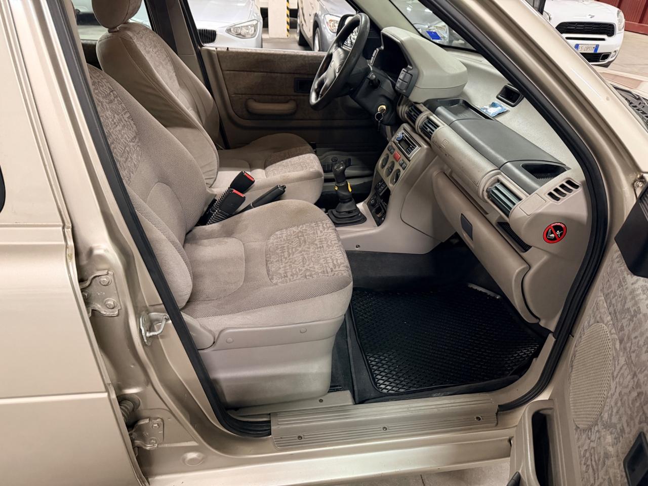 Land Rover Freelander 2.0 TD cat Station Wagon XE