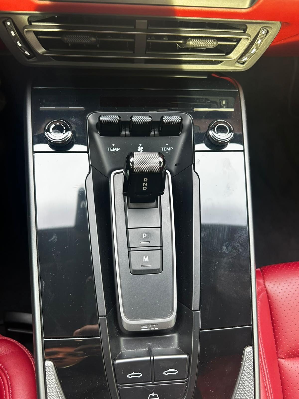 Porsche 911 CARRERA 4S CABRIO