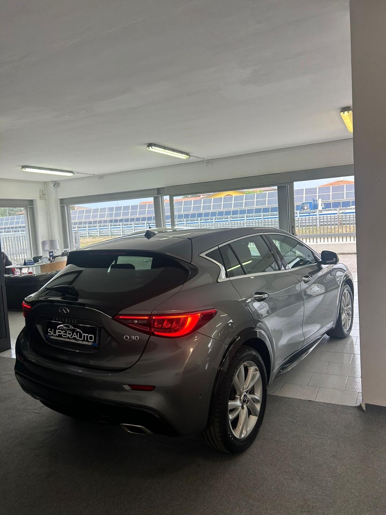 Infiniti Q30 2.2 diesel DCT Business