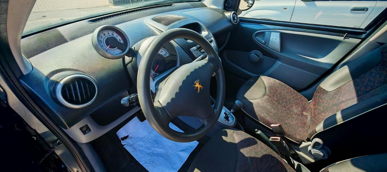 Peugeot 107 1.0 68CV 5p. Sweet Years 2Tronic