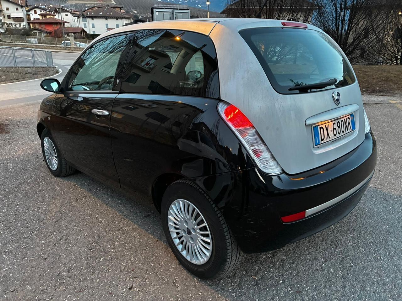 LANCIA YPSILON 1.2 ORO - NEOPATENTATI