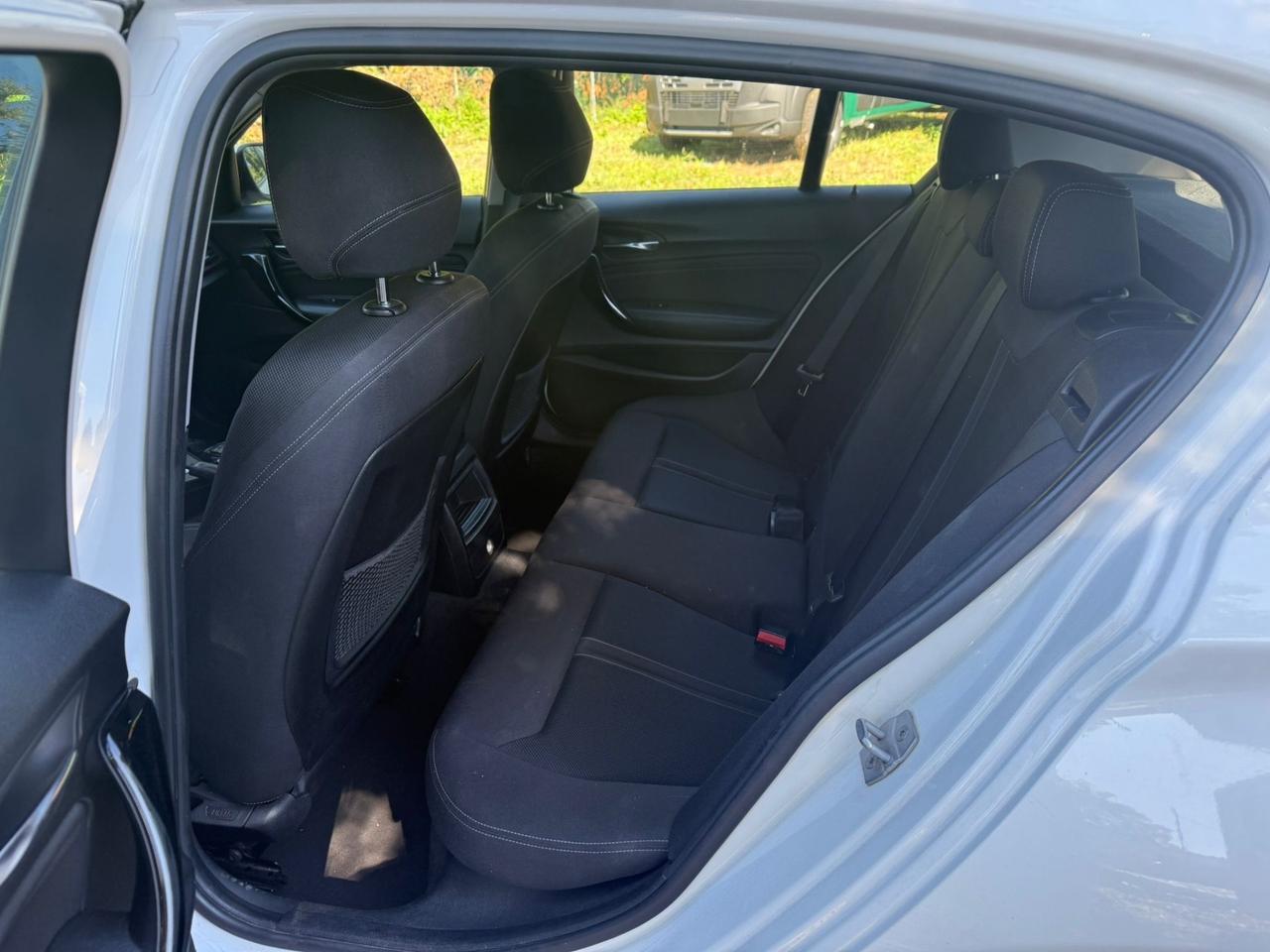 Bmw 118 118d 5p. Urban