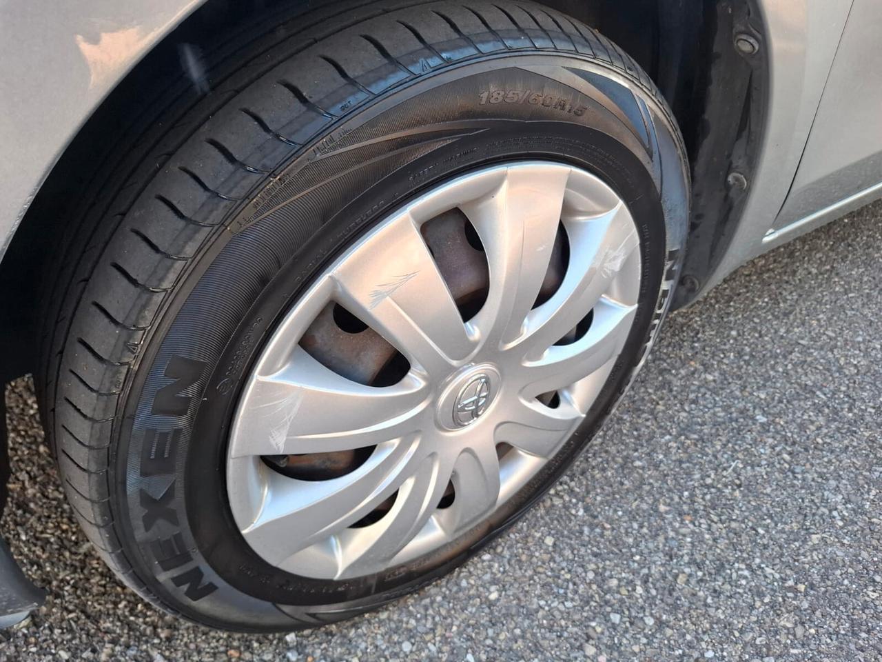 Toyota Yaris 1.0 3 porte 09 SOLO 116.000 KM Navigatore