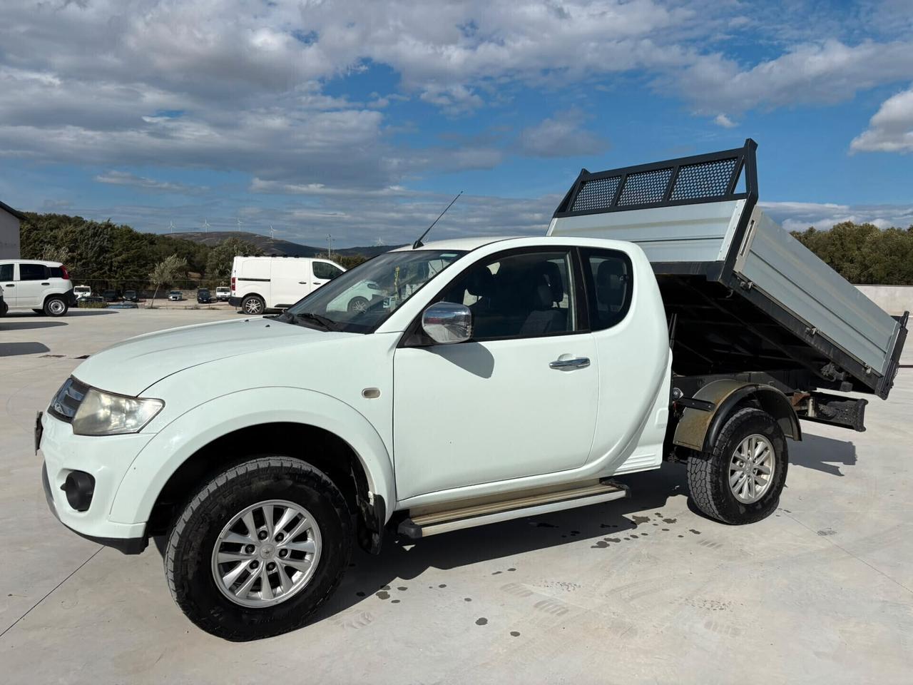 MITSUBISHI L200 4 POSTI 178 CV RIBALTABILE