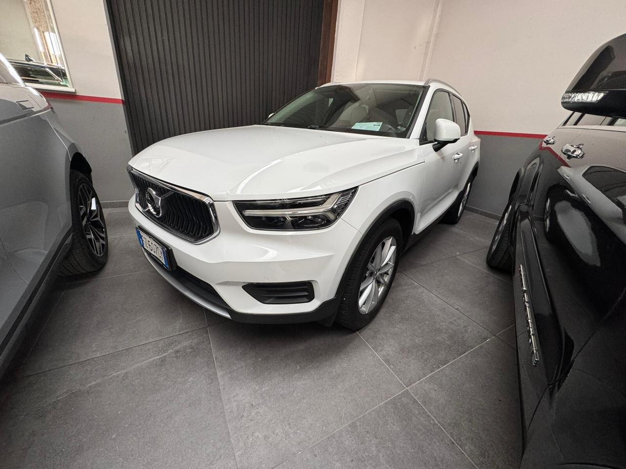 Volvo XC40 D4 AWD Geartronic Momentum
