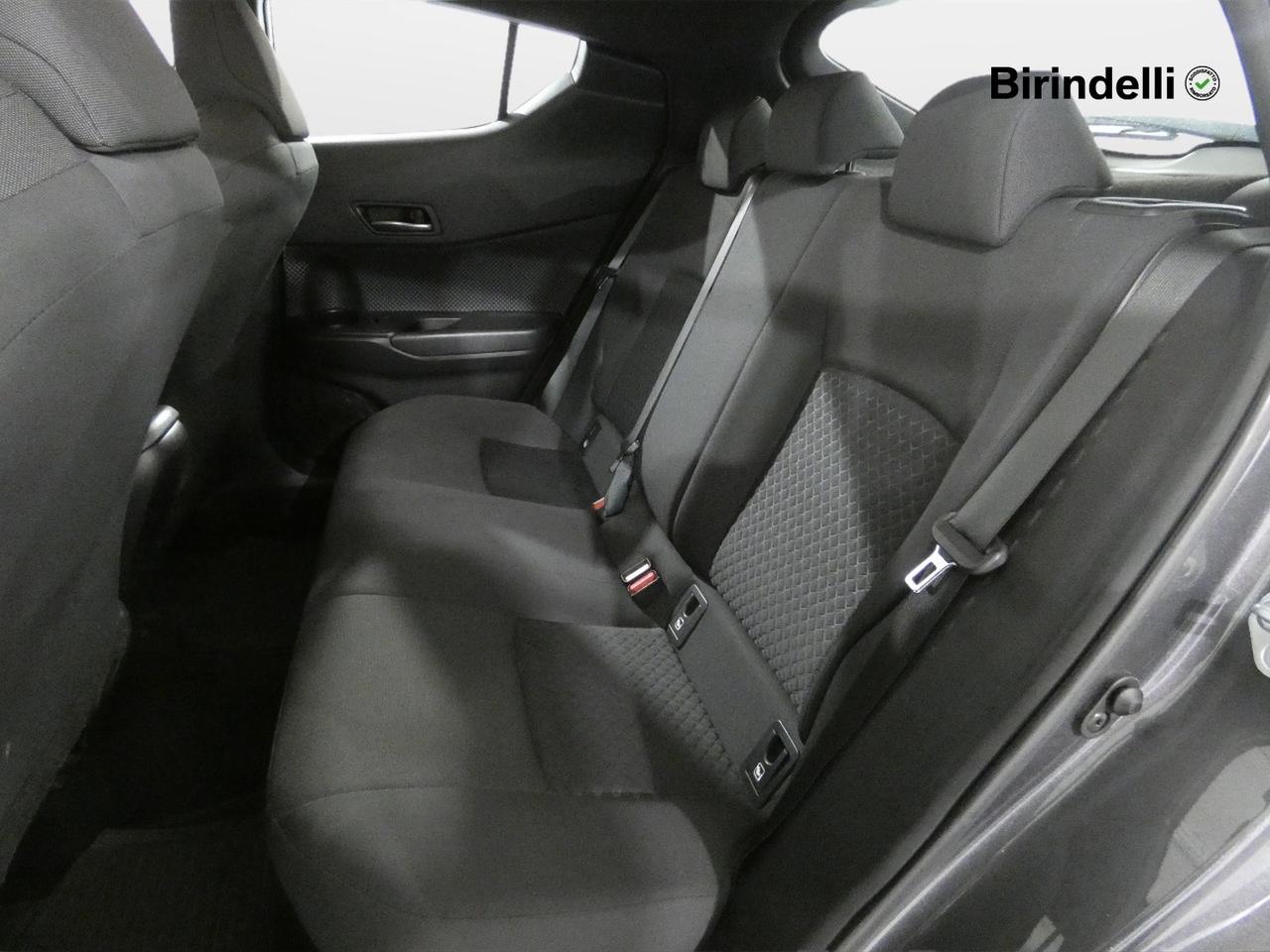 TOYOTA C-HR (2016-2023) - C-HR 1.8 Hybrid E-CVT Business