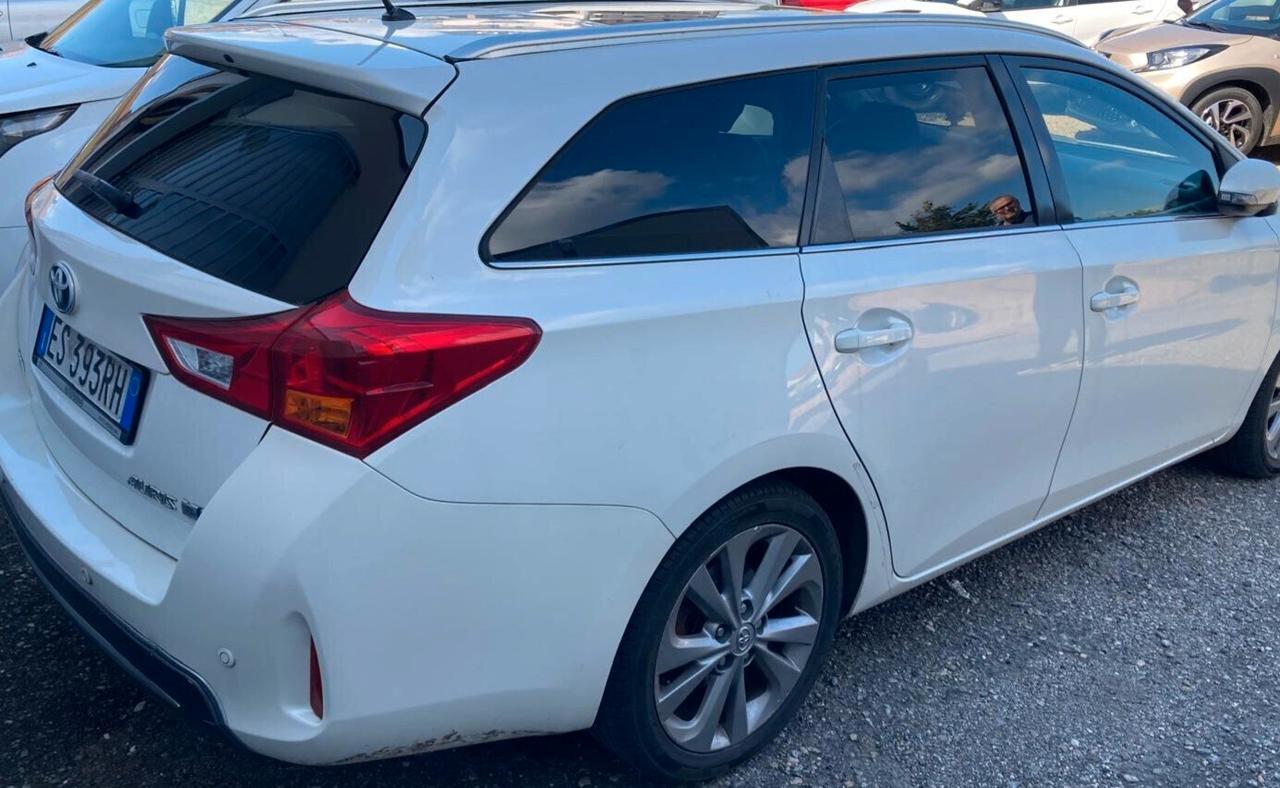 Toyota Auris Touring Sports 1.8 Hybrid Lounge