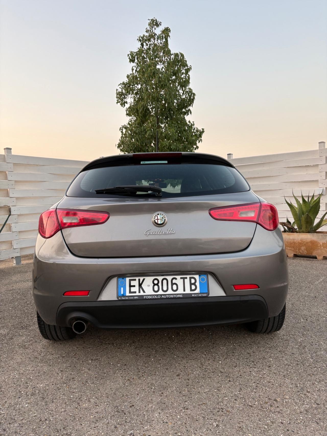 Alfa Romeo Giulietta 1.6 JTD tagliando e distribuzione eseguiti