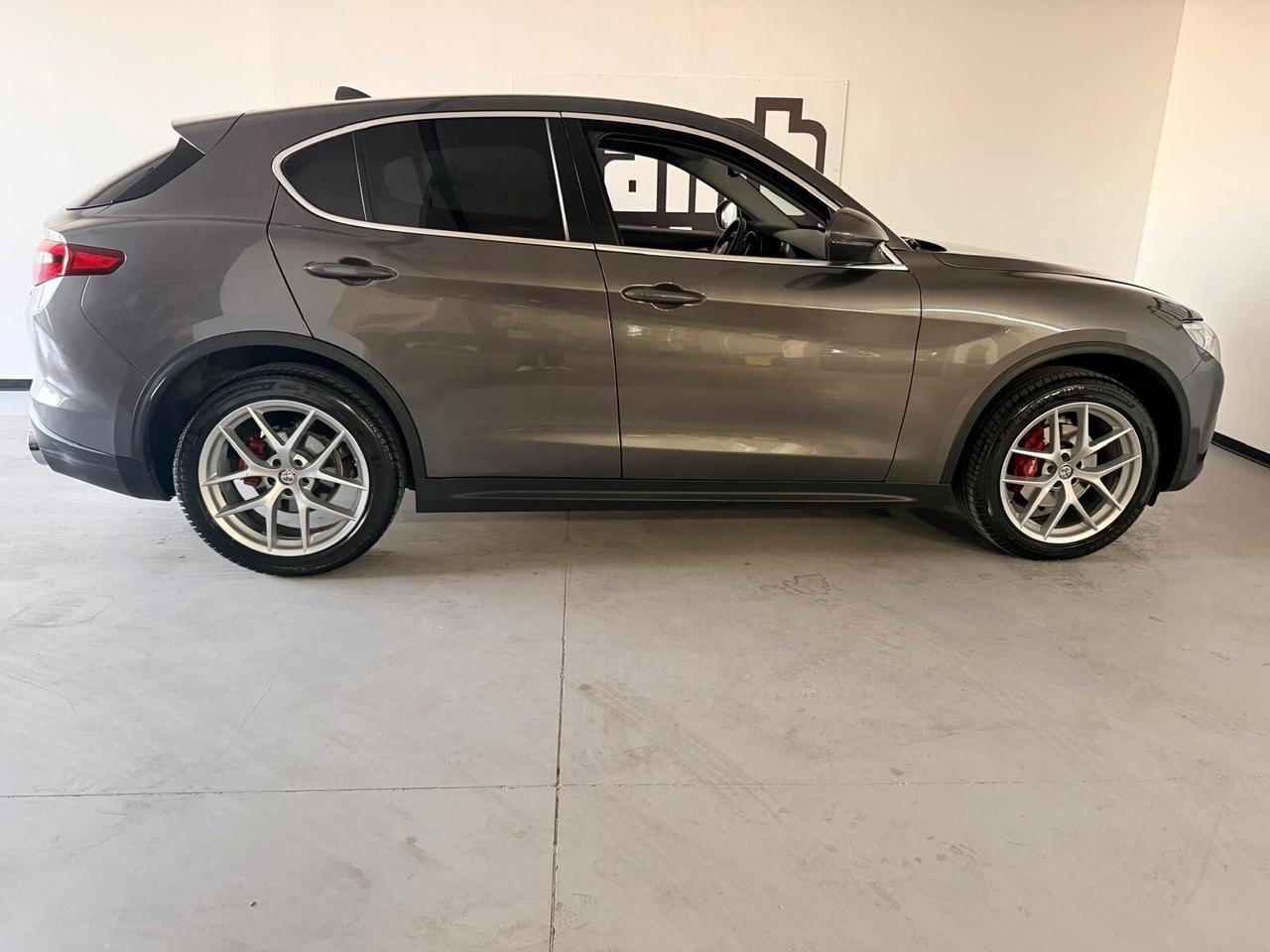 Alfa Romeo Stelvio 2.2 Turbodiesel 210 CV AT8 Q4 Executive