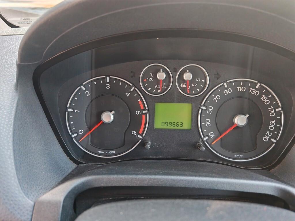 Ford Fiesta 1.4 diesel con 99.000 km