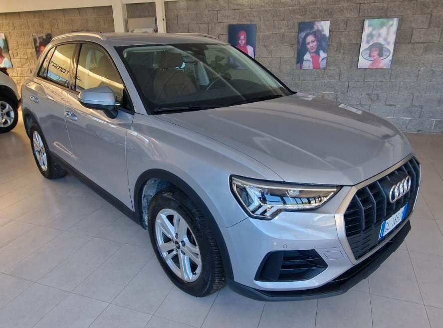 Audi Q3 40 TDI quattro S tronic Business Advanced