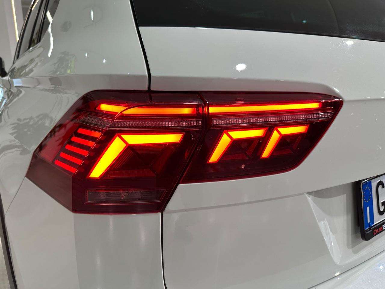 Volkswagen Tiguan 2.0 TDI 150 CV SCR DSG R-Line