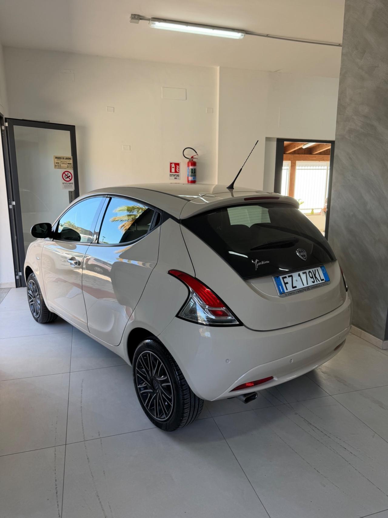 Lancia Ypsilon 1.2 GPL