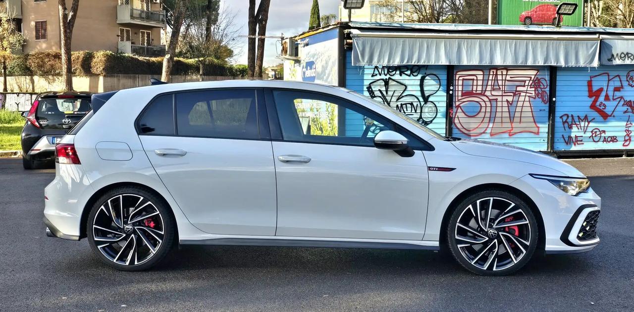Volkswagen Golf GTI 2.0 tsi 245cv dsg