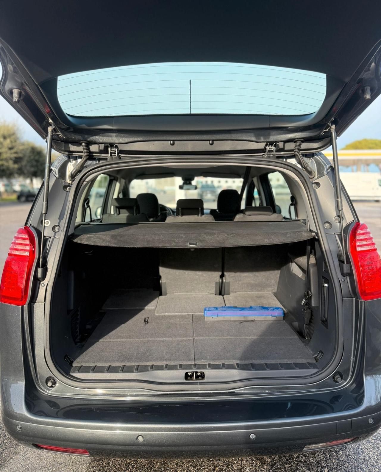 Peugeot 5008 1.6 HDi 112CV Business 7 POSTI NEOPATENTATI