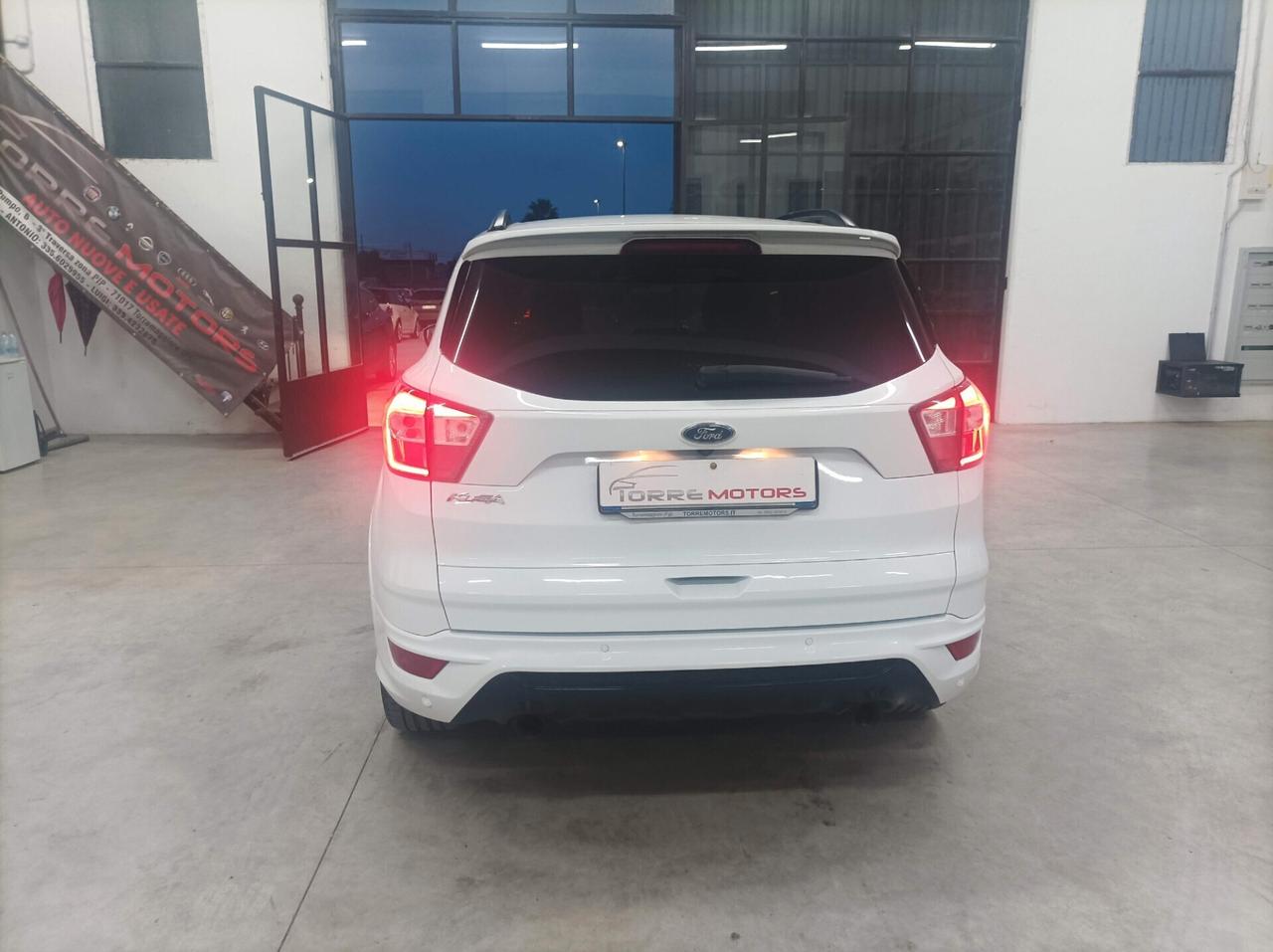 Ford Kuga 2.0 TDCI 150 CV S&S 4WD Powershift ST-Line