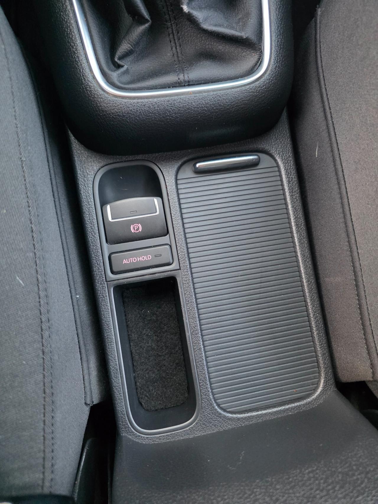 Volkswagen Tiguan 2.0 TDI Sport perfetta e garantita 12M