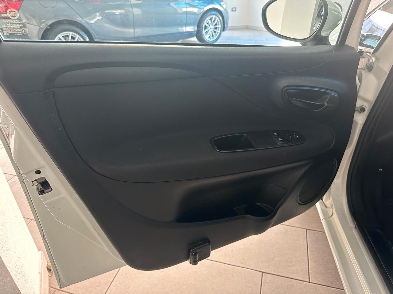 Fiat Punto 1.3 MJT II 75 CV 5 porte Street