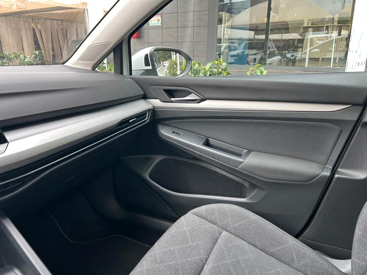 Volkswagen Golf 1.0 eTSI EVO DSG Life IVA ESPOSTA
