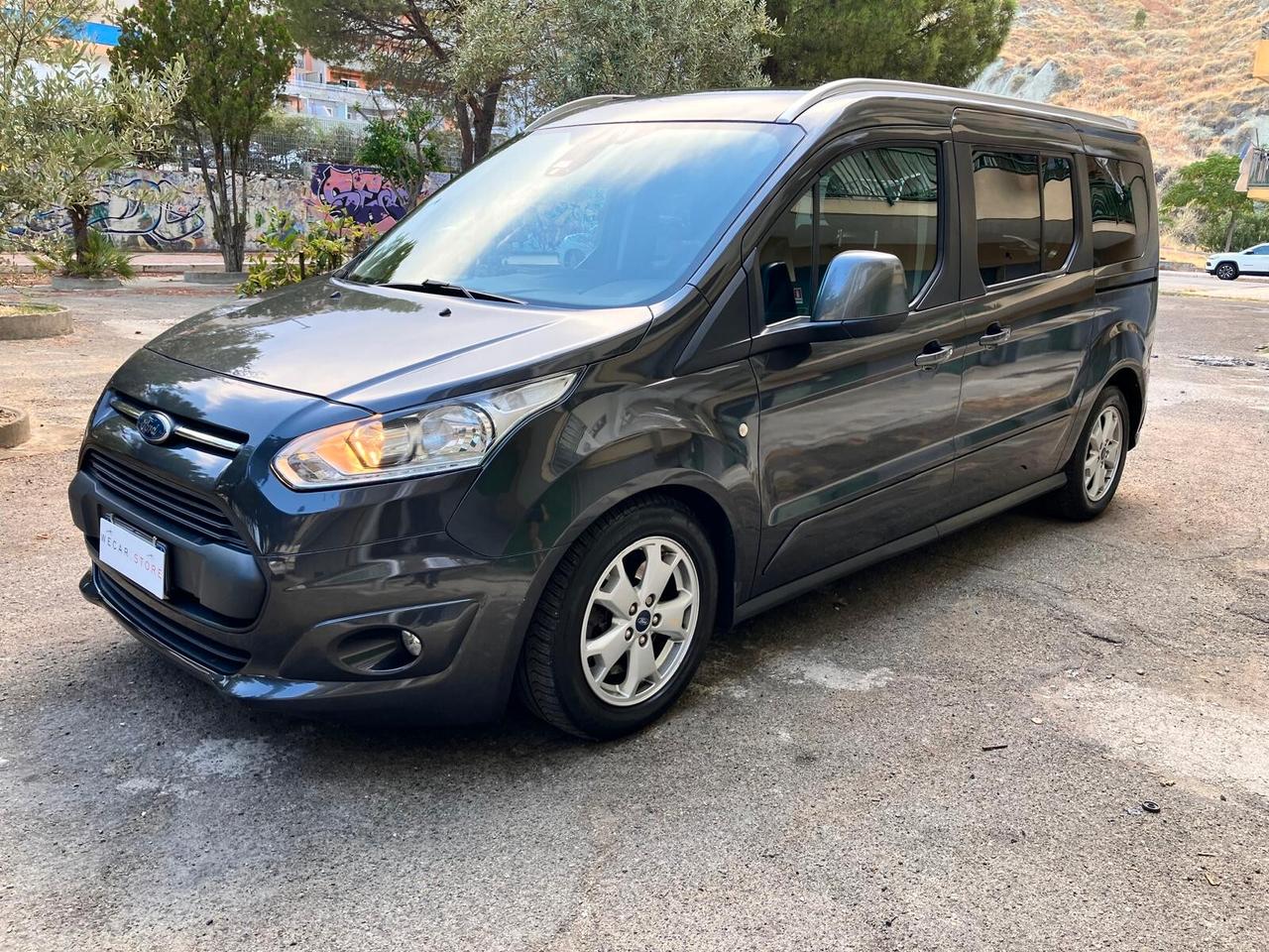 Ford Tourneo Connect7 1.5 TDCi 120cv aut Titanium