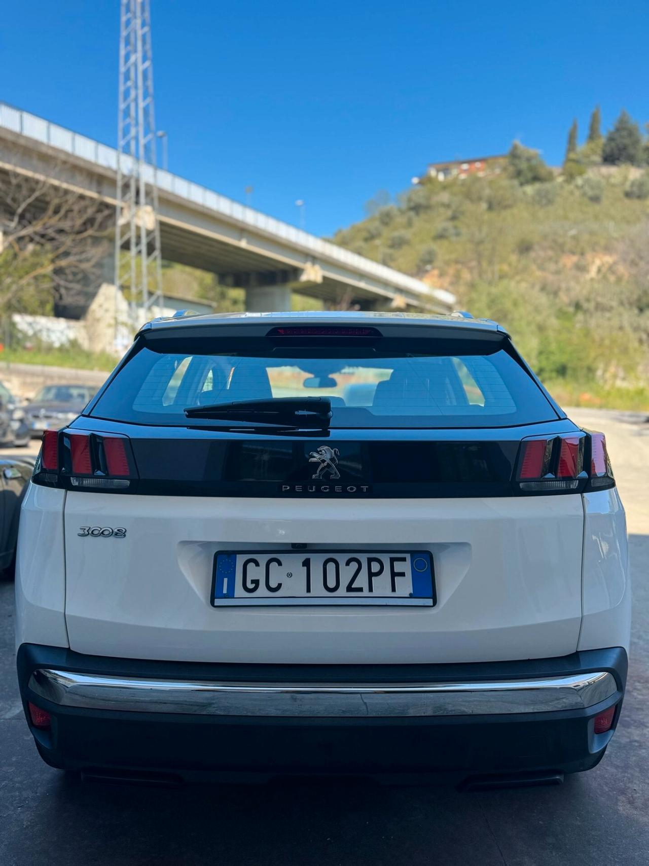 Peugeot 3008 BlueHDi 130 S&S EAT8 Allure