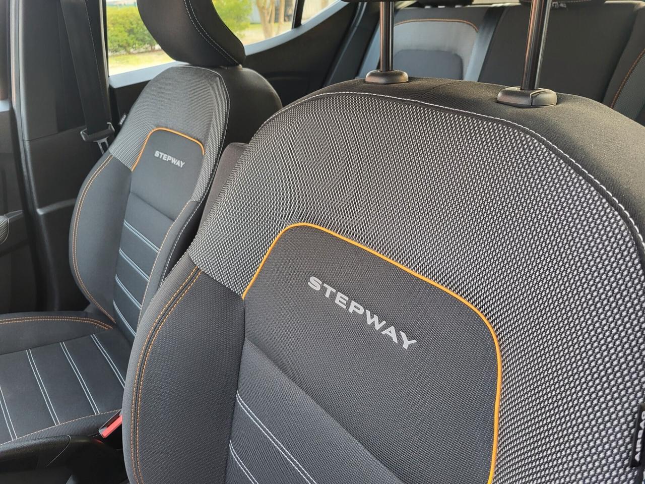 Dacia Sandero Stepway 1.0 TCe 100 CV ECO-G Comfort