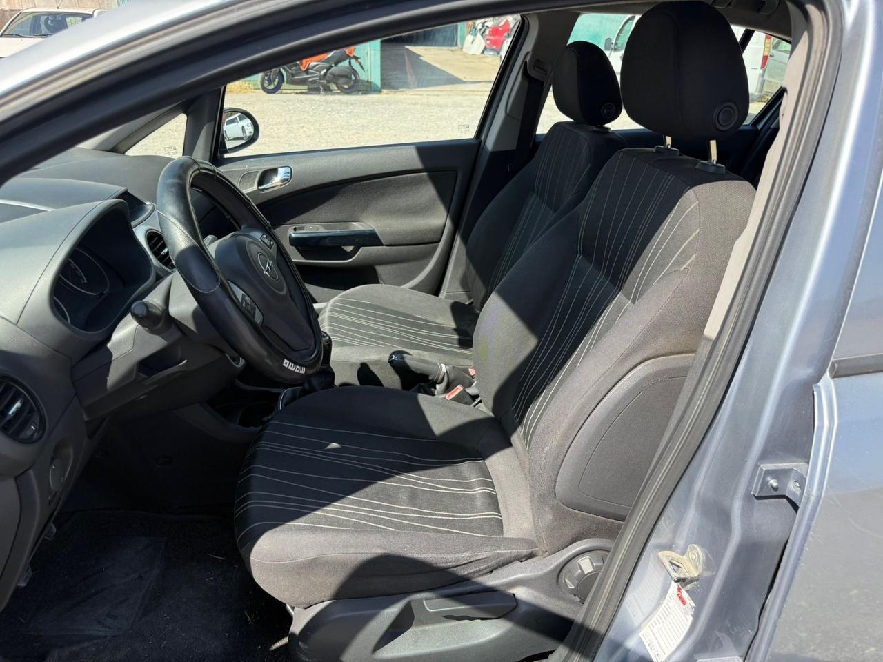 Opel Corsa 1.3 Diesel 75CV-5 porte-Neopatentati
