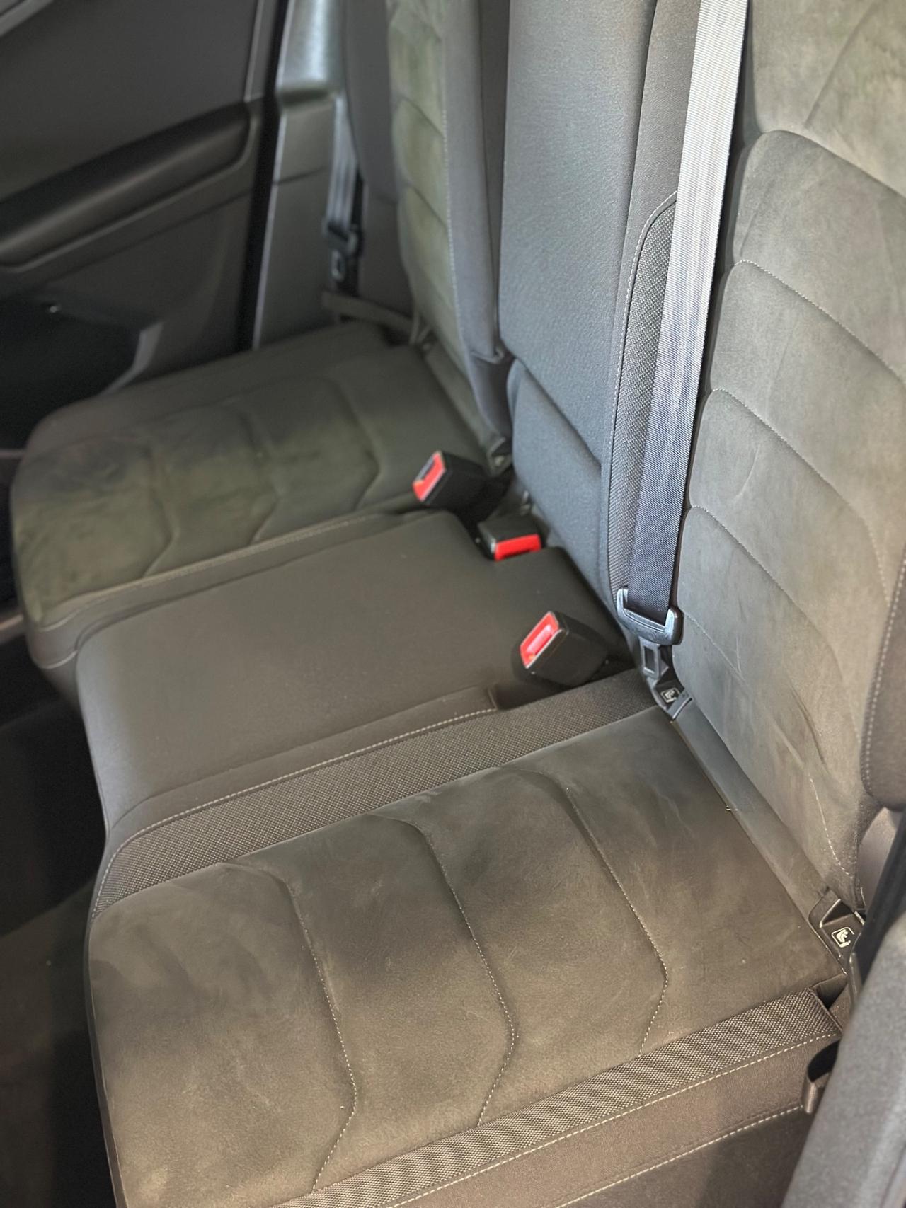 Volkswagen Tiguan 2.0 TDI SCR DSG 4MOTION R-LINE