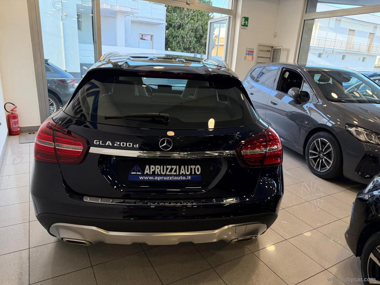 MERCEDES-BENZ GLA 200 d Automatic Sport