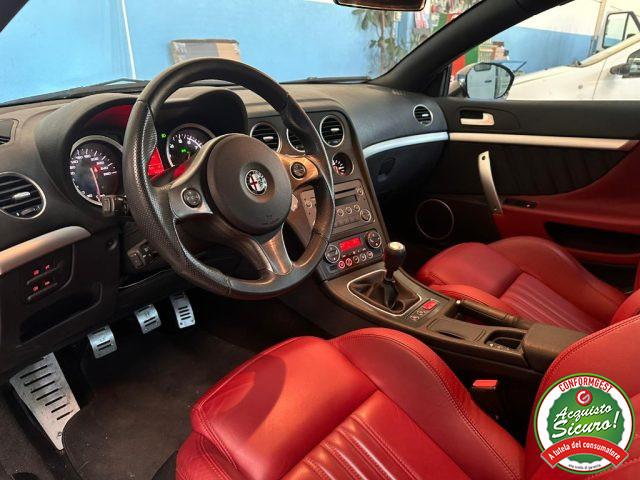 ALFA ROMEO Spider 1750 TBi