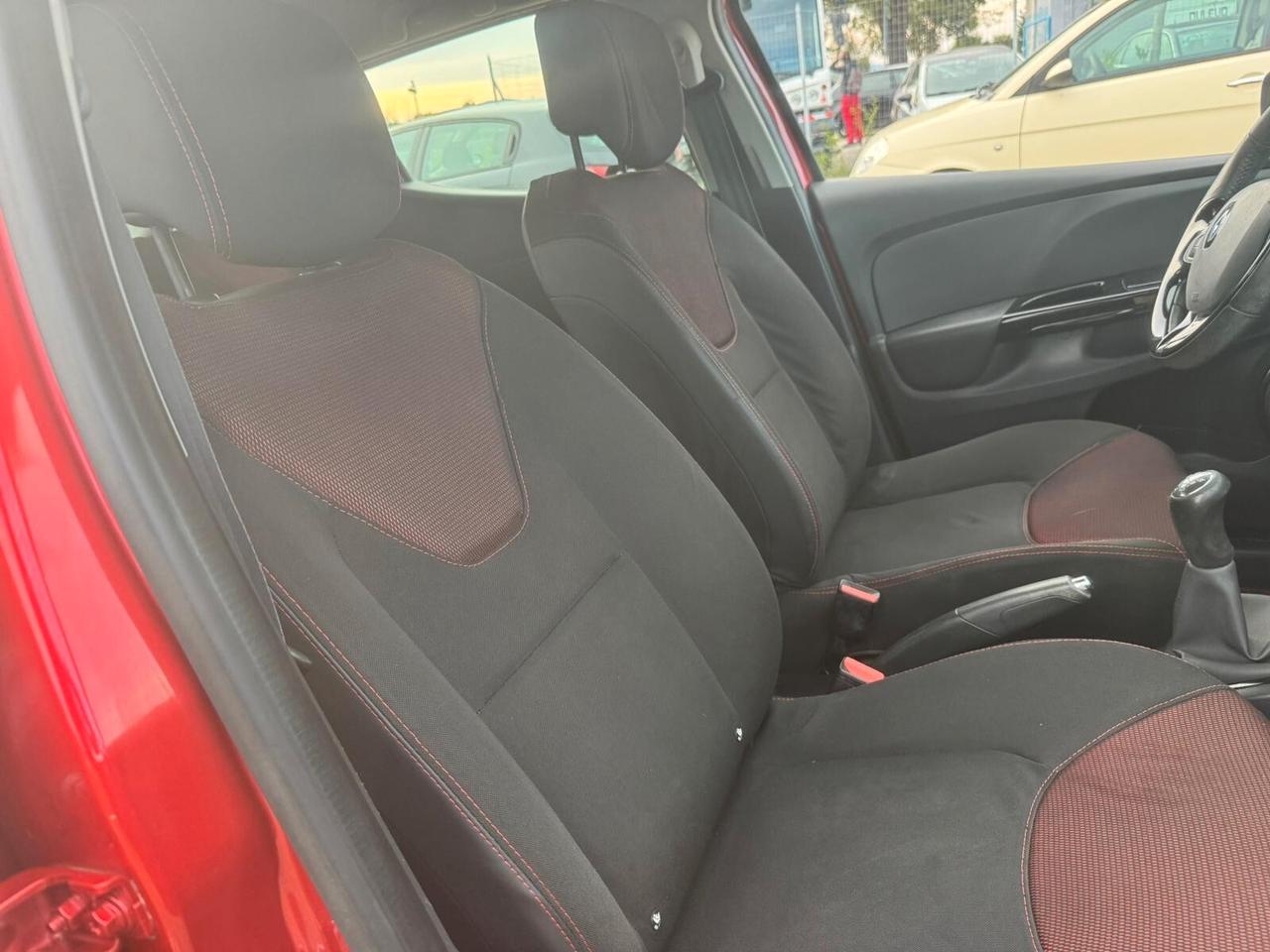 Renault Clio 1.2 75CV 5 porte 2013 SOLO 109.000 KM