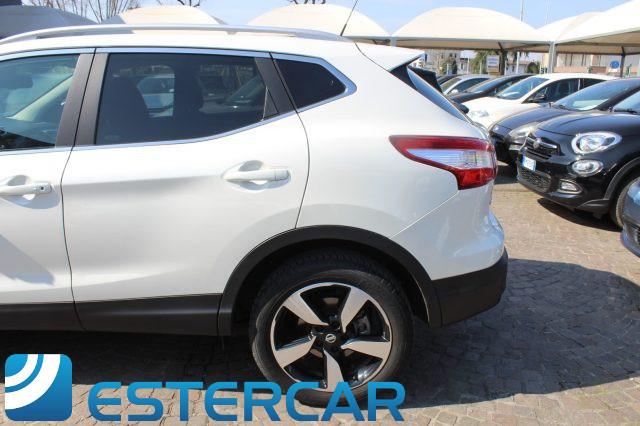 NISSAN Qashqai 1.6 dCi 4WD N-Connecta TETTO