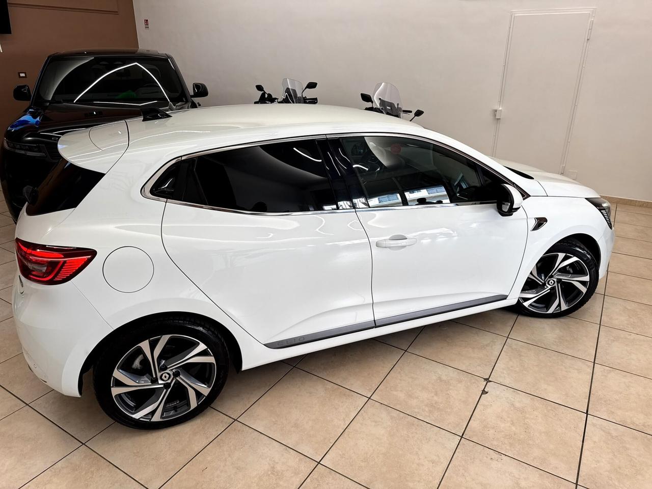 Renault Clio Full Hybrid E-Tech 140 CV 5 porte R.S. Line