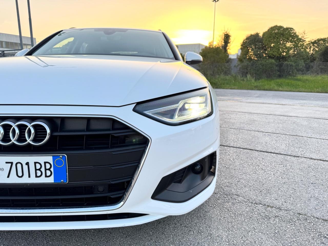AUDI A4 2.0 Tdi Avant S-Tronic - Led 18