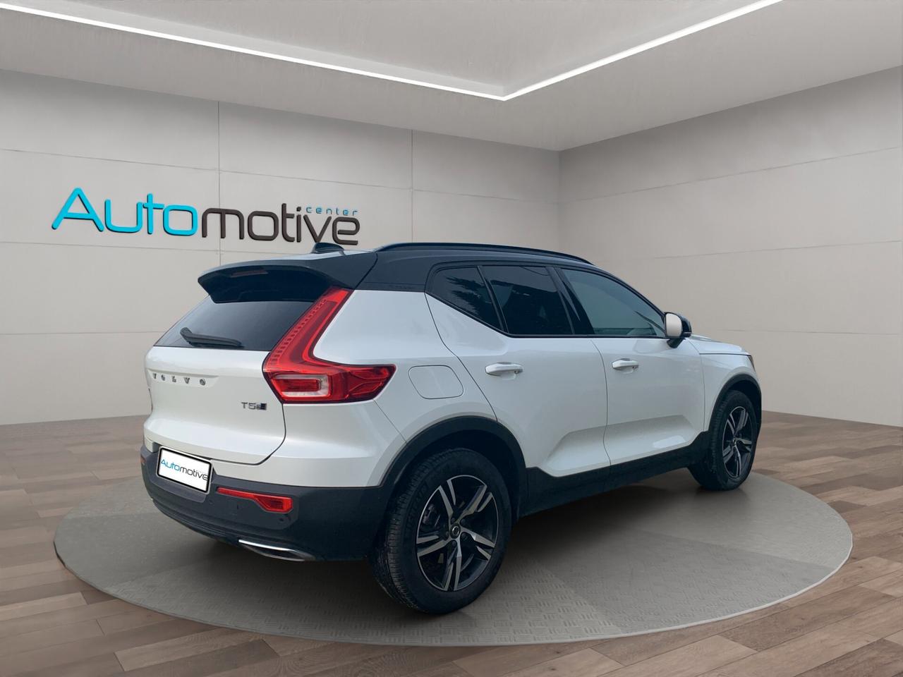 Volvo XC40 T5 AWD Geartronic R-design