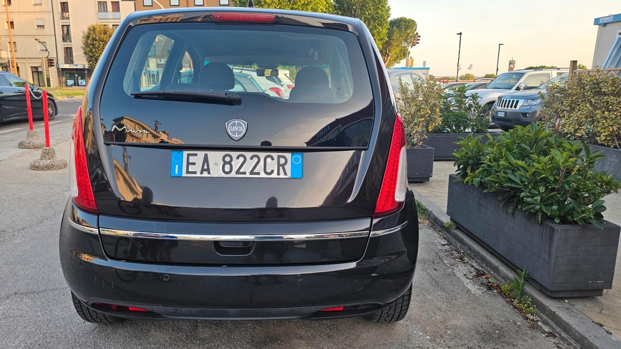 Lancia MUSA 1.6 Multijet Poltrona Frau