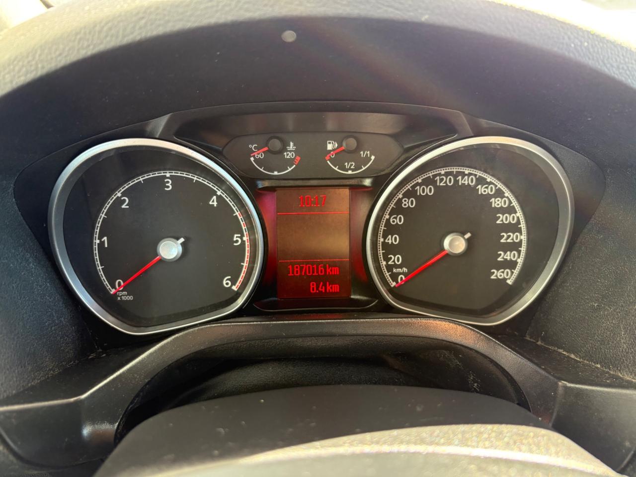 Ford Galaxy 2.0 TDCi 140 CV Ghia DPF