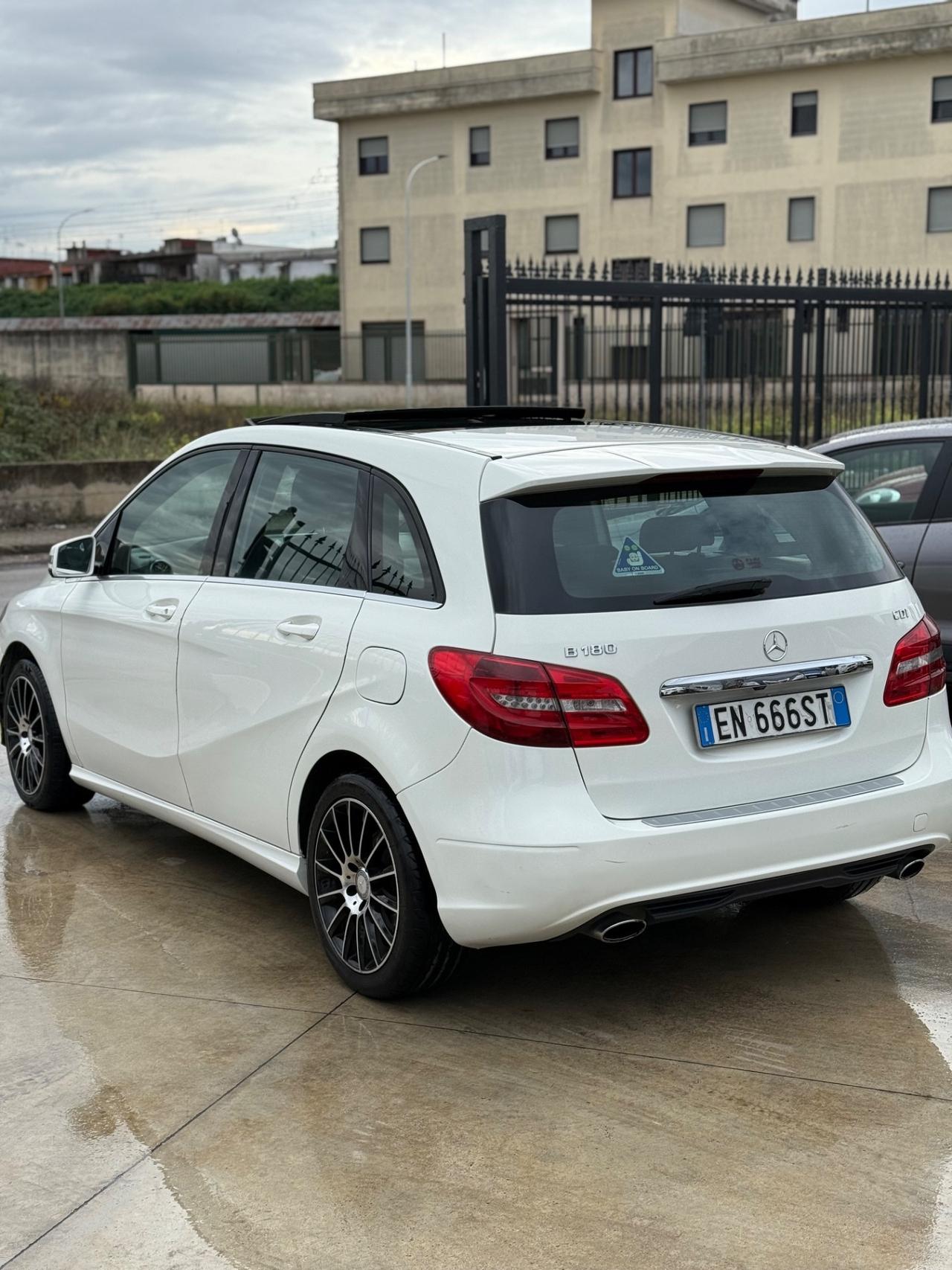 Mercedes-benz B 180 CDI BlueEFFICIENCY Premium