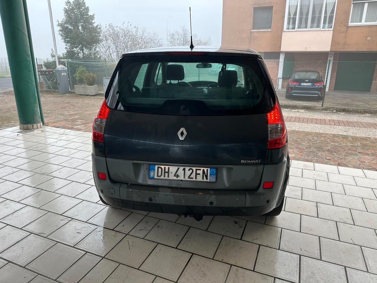 Renault Scenic 1.9 dCi/130CV (12 RATE)