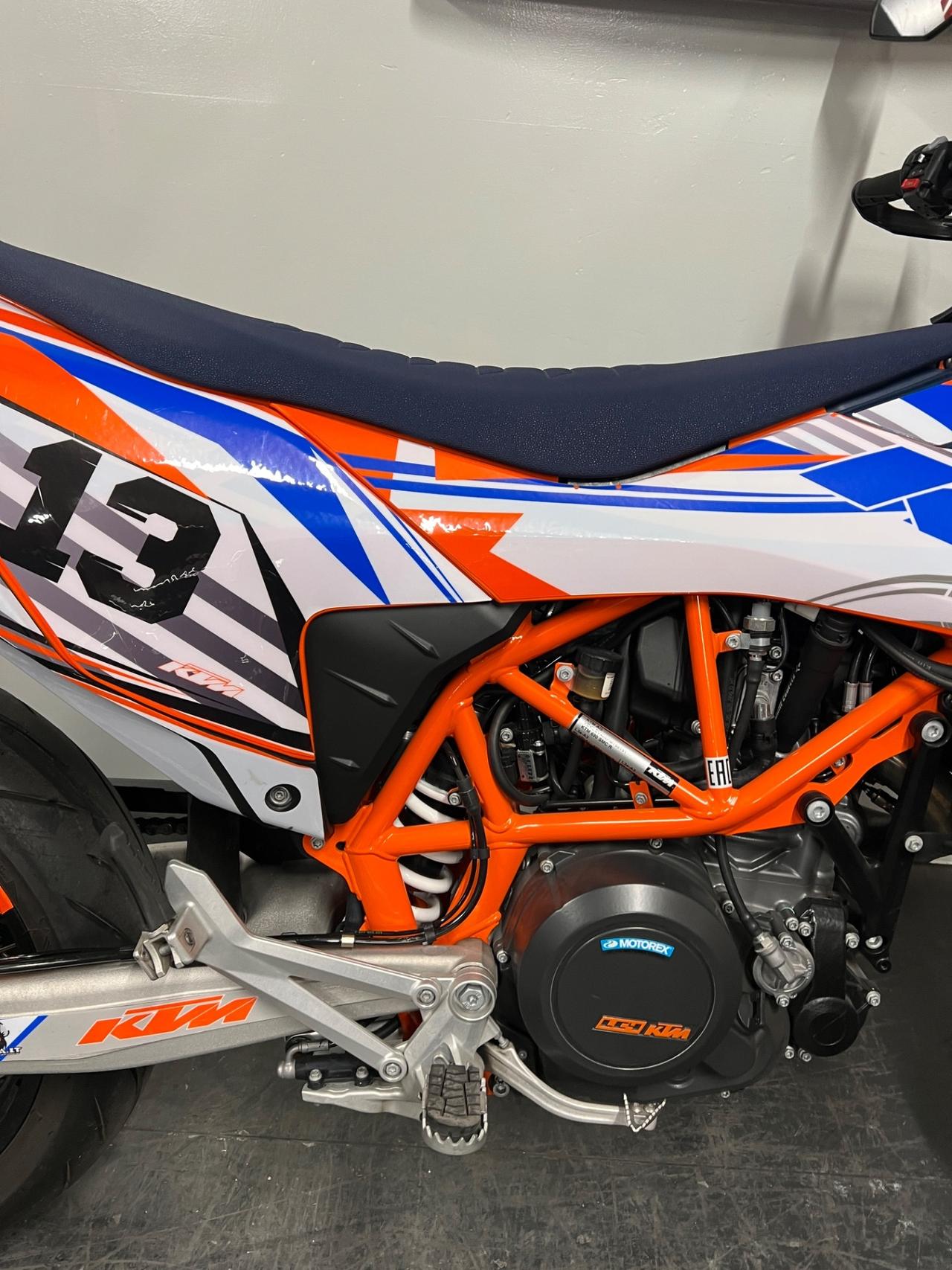 Ktm 690 SMC R motard