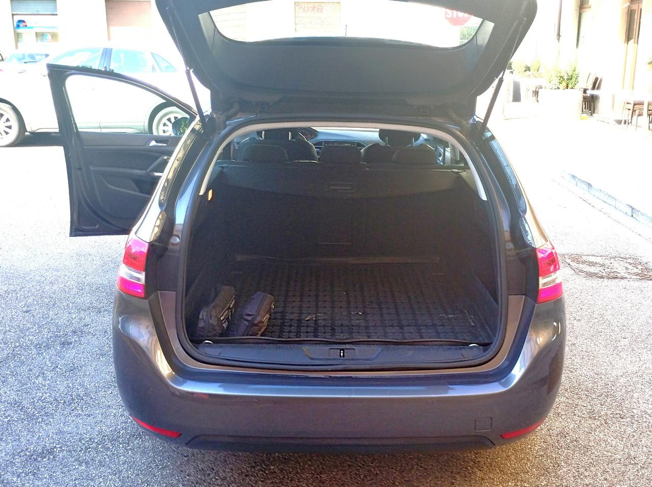 Peugeot 308 BlueHDi 130 S&S SW Allure
