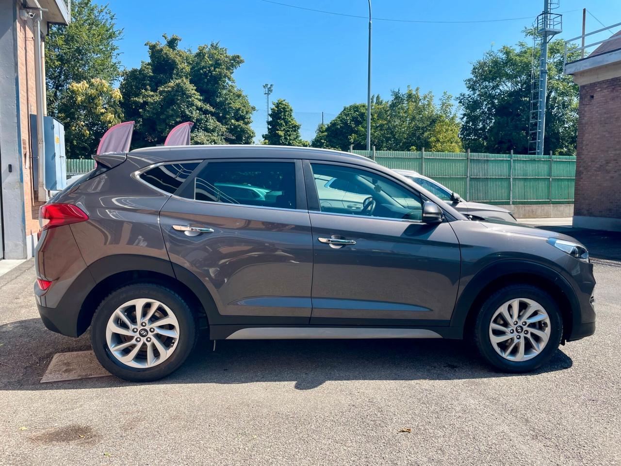 Hyundai Tucson 1.7 CRDi 115CV Top di Gamma-Tagliandi Certificati Hyundai- Unico Proprietario
