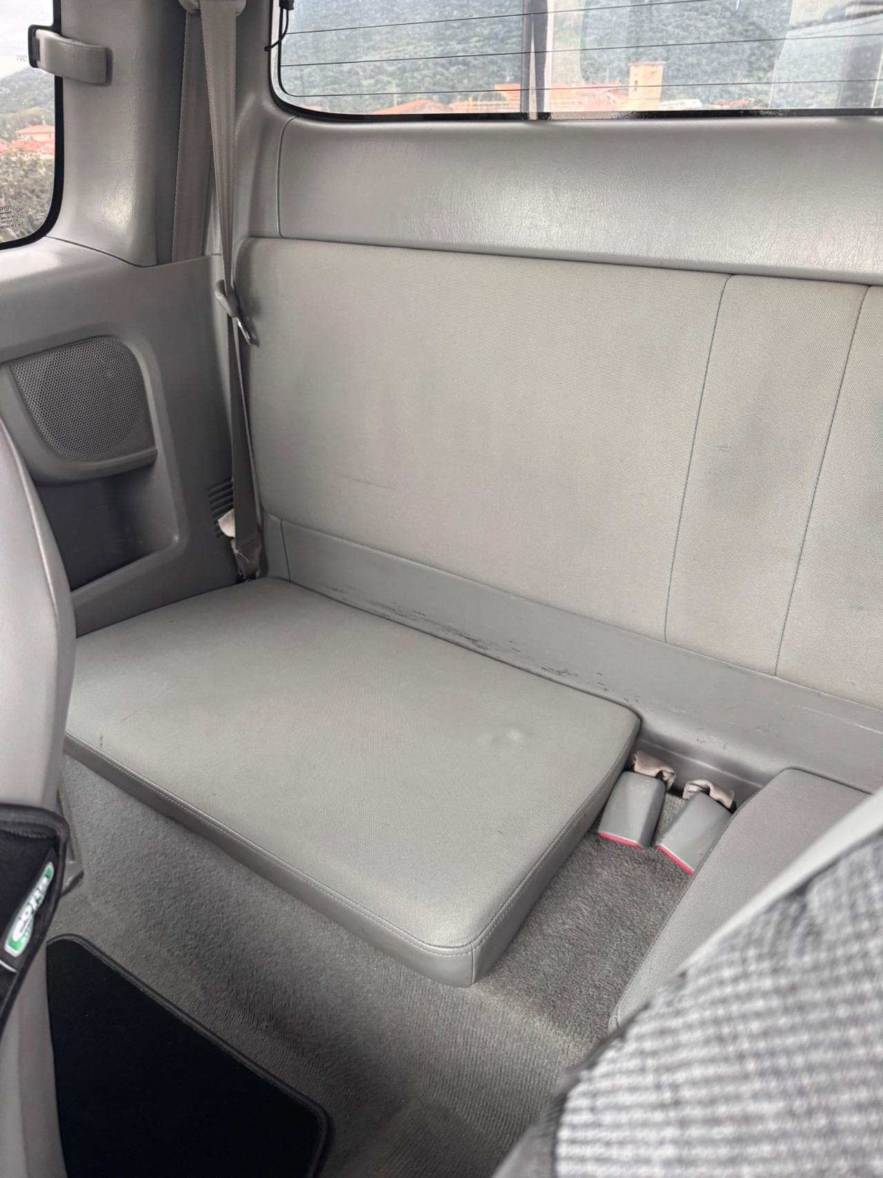 Toyota Hilux 2.5 D-4D 4WD 2p. Extra Cab DLX