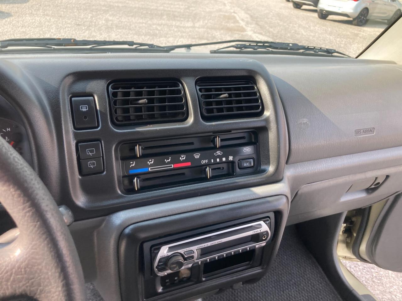 Suzuki Jimny 1.3i 16V cat 4WD JLX
