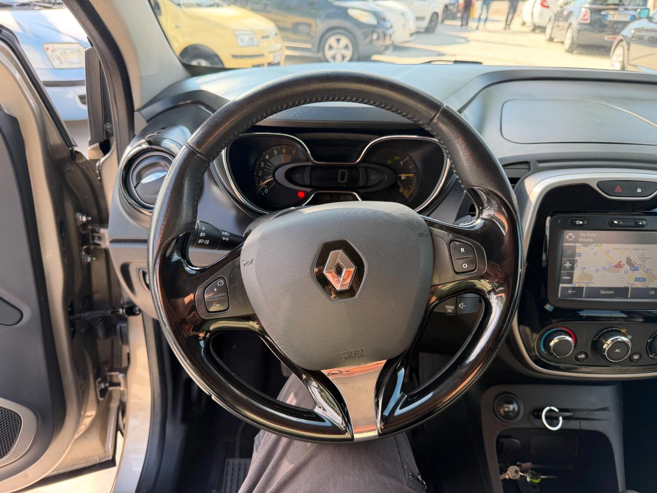 RENAULT CAPTUR 2014 900 BENZINA 90 CV *LEGGI