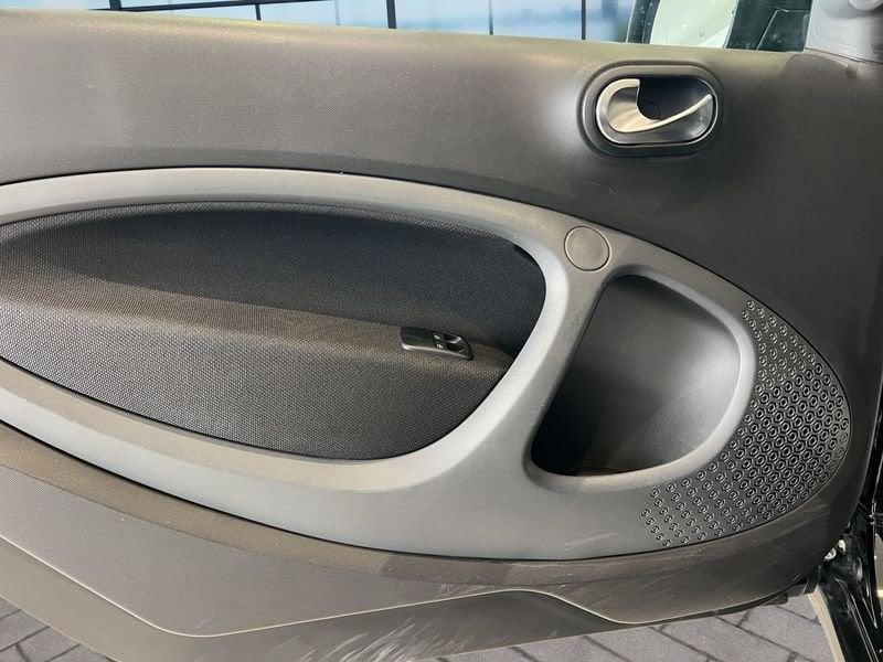 smart fortwo fortwo 90 0.9 T twinamic cabrio Passion